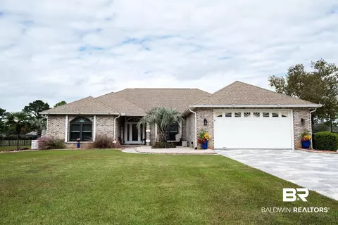 9132 Clubhouse Dr, Foley, AL 36535