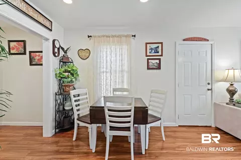 507 E Pine St, Atmore, AL 36502 photo 5