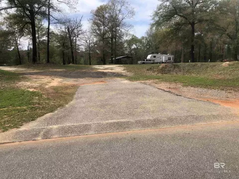 19035 Joan Harris Rd, Mount Vernon, AL 36560