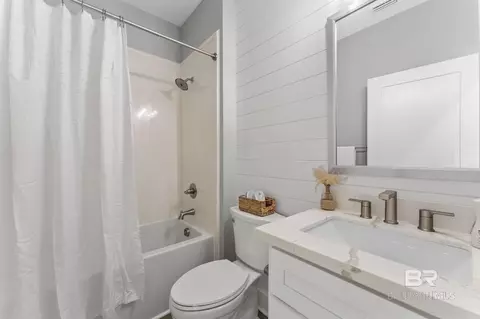 Bath - 11072 Tall Timber Ln, Elberta, AL 36530 photo 8 of 9
