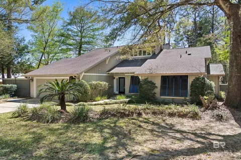 4 Leslie Ct, Fairhope, AL 36532