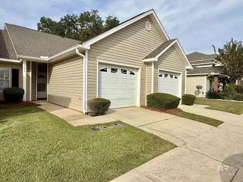 2651 S Juniper St #303, Foley, AL 36535