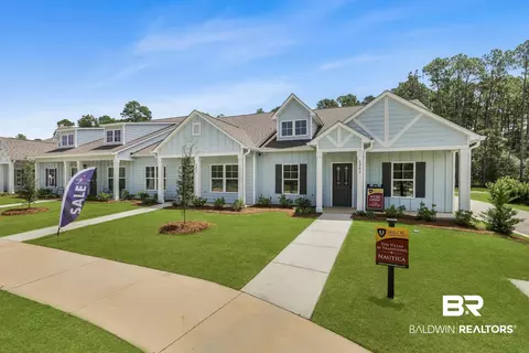 6203 Carpenter Ln, Gulf Shores, AL 36542