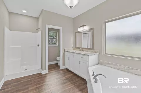 Bath - 21399 Brick Stack Ln, Fairhope, AL 36532 photo 3 of 4