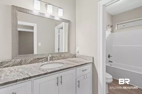 Bath - 21399 Brick Stack Ln, Fairhope, AL 36532 photo 4 of 4