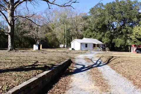 24561 Peavy Ln, Robertsdale, AL 36567