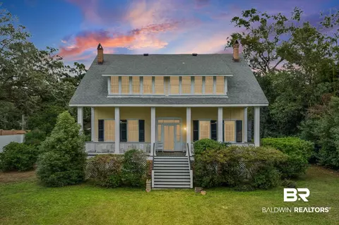 23561 Main St, Fairhope, AL 36532