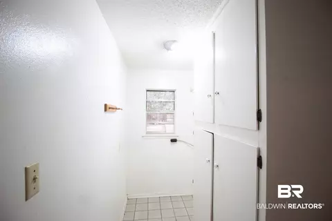 Entry Way - 9565 Hildreth Dr, Perdido Beach, AL 36530 photo 2 of 3