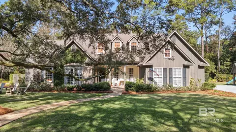 18318 Woodland Dr, Fairhope, AL 36532