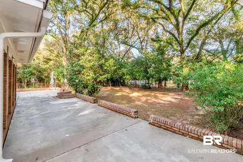 913 Cottage Hill Ave, Mobile, AL 36693 photo 9