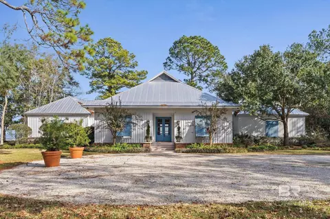 7015 Bay Rd, Mobile, AL 36605
