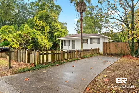 417 Azalea St, Fairhope, AL 36532