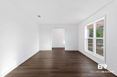 1250 Cox Rd, Mcdavid, FL 32568 photo 10