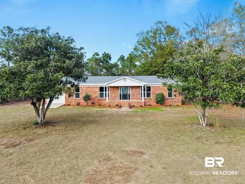 1250 Cox Rd, Mcdavid, FL 32568