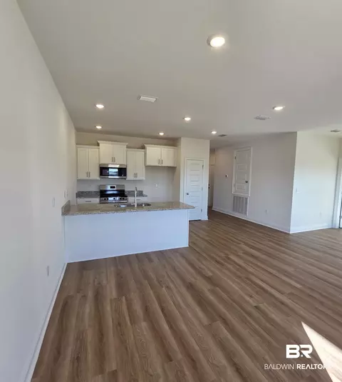 28084 Hallow Trl, Elberta, AL 36530 photo 9