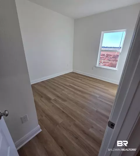 28084 Hallow Trl, Elberta, AL 36530 photo 5