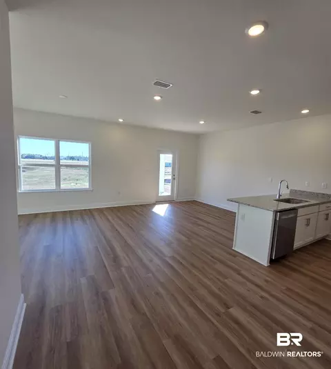 28084 Hallow Trl, Elberta, AL 36530 photo 6