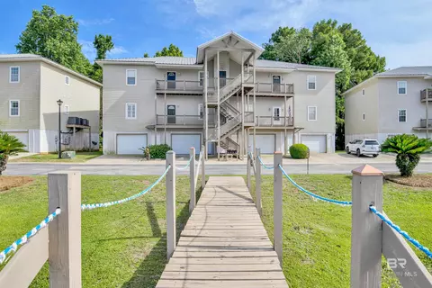 4 Yacht Club Dr #70, Daphne, AL 36526