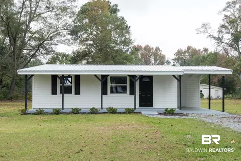 108 W 14th St, Bay Minette, AL 36507