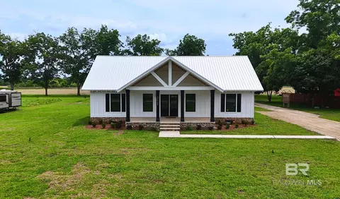27528 Krehling Rd, Elberta, AL 36530