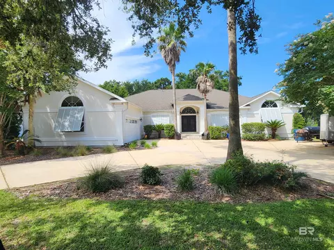 513 Wedgewood Dr, Gulf Shores, AL 36542