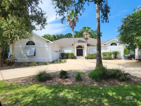 513 Wedgewood Dr, Gulf Shores, AL 36542