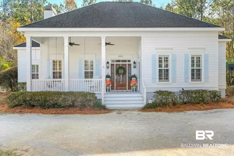 6002 Nelson Dr, Fairhope, AL 36532