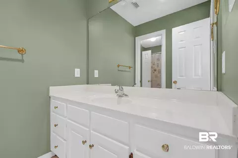 Bath - 1262 Patrick St, Daphne, AL 36526 photo 2 of 6