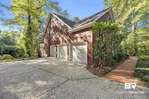 Exterior - 1262 Patrick St, Daphne, AL 36526 photo 2 of 4