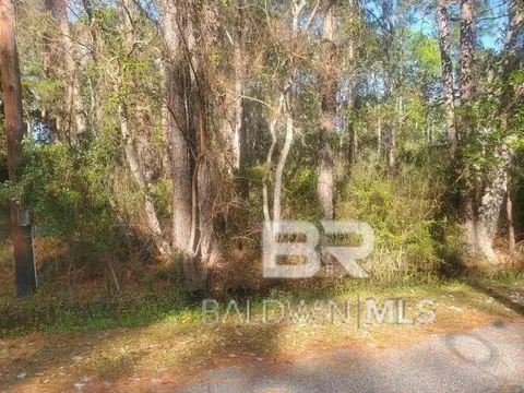 228 Chenault Ave, Dauphin Island, AL 36528