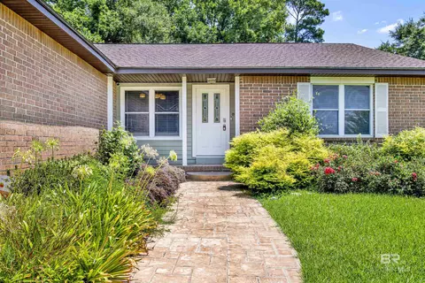 102 Lake Forest Blvd, Daphne, AL 36526