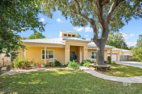 5217 Green Tree Rd, Orange Beach, AL 36561