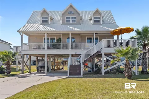 209 Sunrise Dr, Gulf Shores, AL 36542