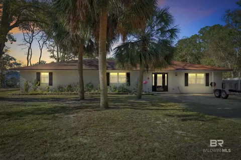 7789 Bayshore Dr, Elberta, AL 36530