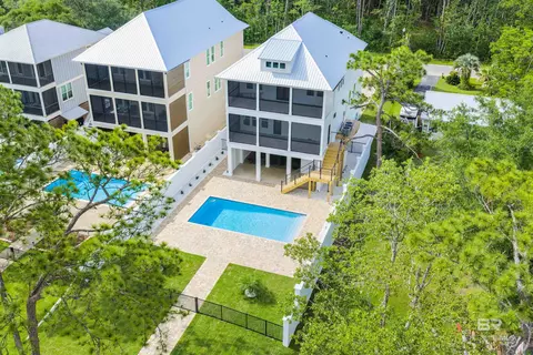 808 W Canal Dr, Gulf Shores, AL 36542