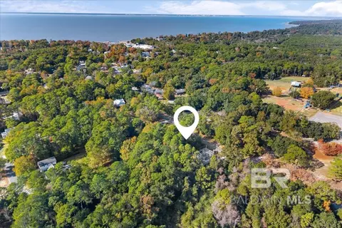 620 Volanta Ave, Fairhope, AL 36532