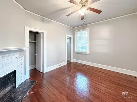 206 1st St, Chickasaw, AL 36611 photo 17