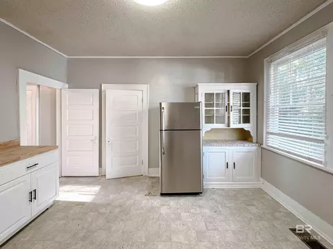 206 1st St, Chickasaw, AL 36611 photo 12