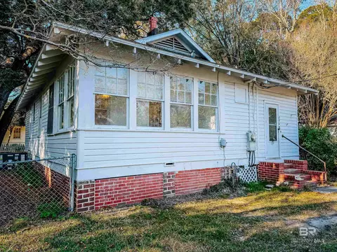 206 1st St, Chickasaw, AL 36611 photo 21