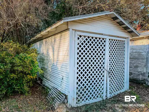 206 1st St, Chickasaw, AL 36611 photo 24