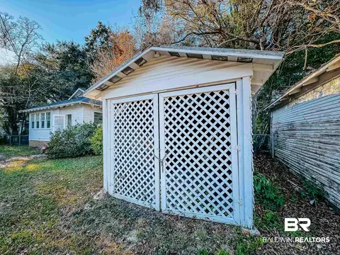 206 1st St, Chickasaw, AL 36611 photo 25