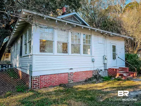 206 1st St, Chickasaw, AL 36611 photo 21