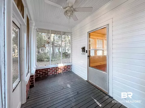 206 1st St, Chickasaw, AL 36611 photo 6