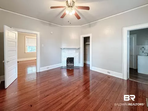 206 1st St, Chickasaw, AL 36611 photo 18