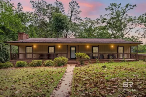 806 Lakeview Dr, Bay Minette, AL 36507
