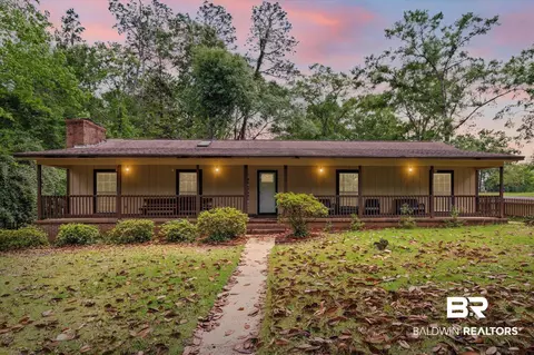 806 Lakeview Dr, Bay Minette, AL 36507
