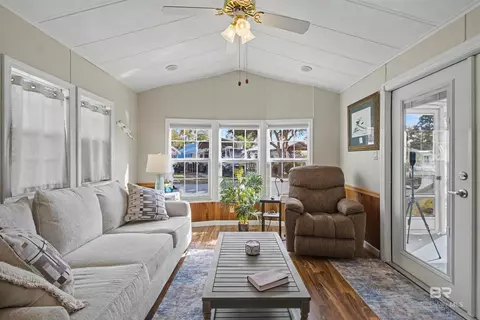 122 Horn Dr, Lillian, AL 36549 photo 3