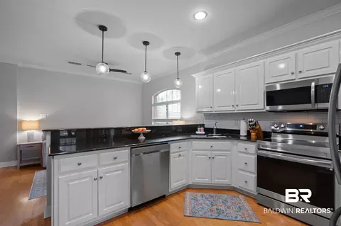 1825 Spring Hill Ave, Mobile, AL 36607 photo 12