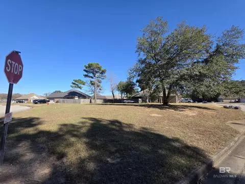 27932 Yorkshire Dr, Loxley, AL 36551