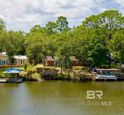 30921 Howes Ln, Perdido Beach, AL 36530